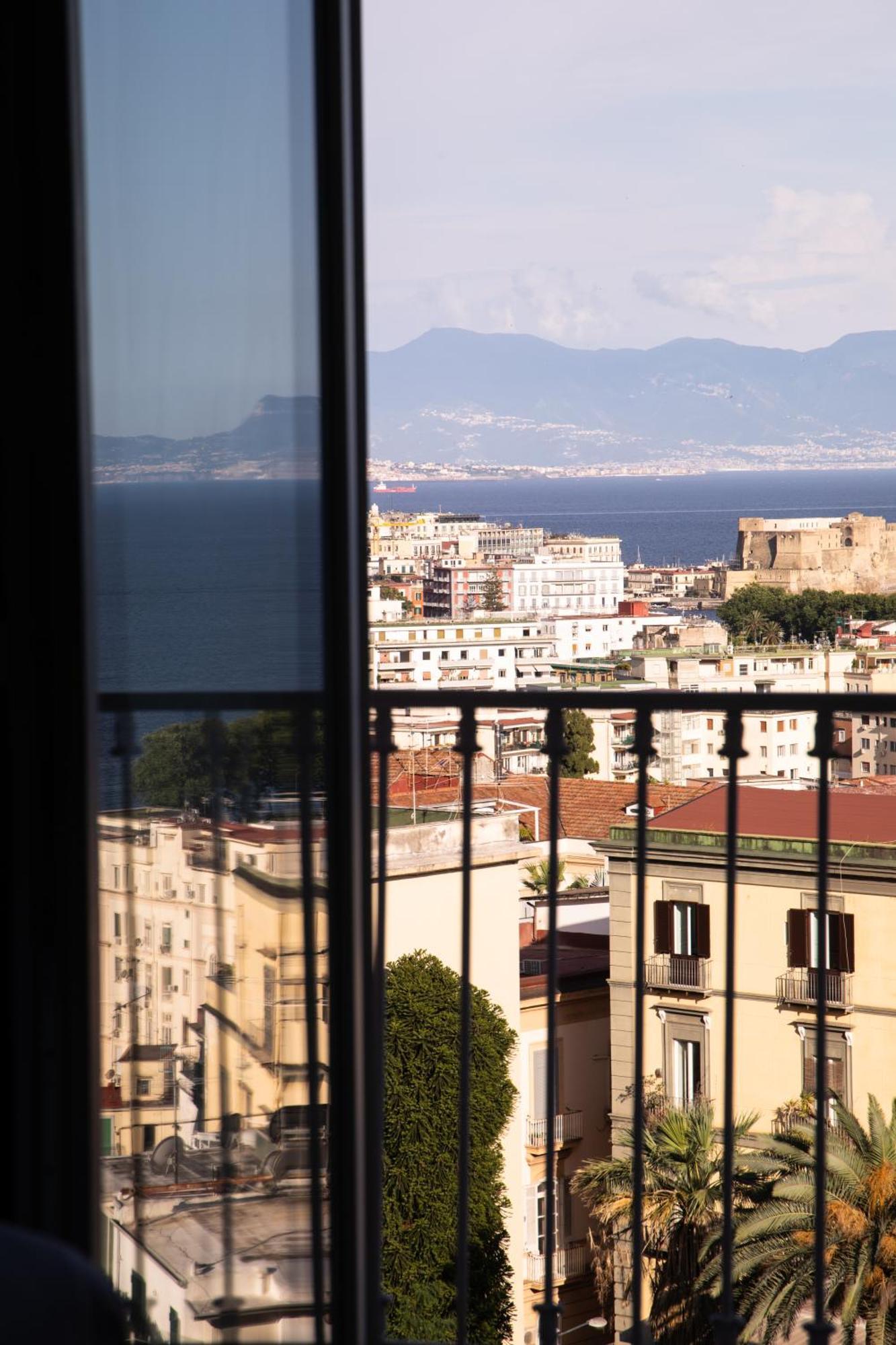 De Bonart Naples, Curio Collection By Hilton Hotel Eksteriør billede